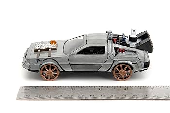 Back to The Future Part III 1:32 Time Machine Rail Wheels Die-Cast Car