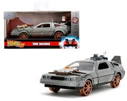 Back to The Future Part III 1:32 Time Machine Rail Wheels Die-Cast Car